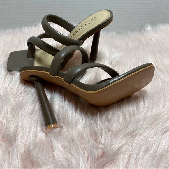 BN Boohoo Square Toe High Heel Padded Strappy Sandal In Mocha - Picture 8 of 8